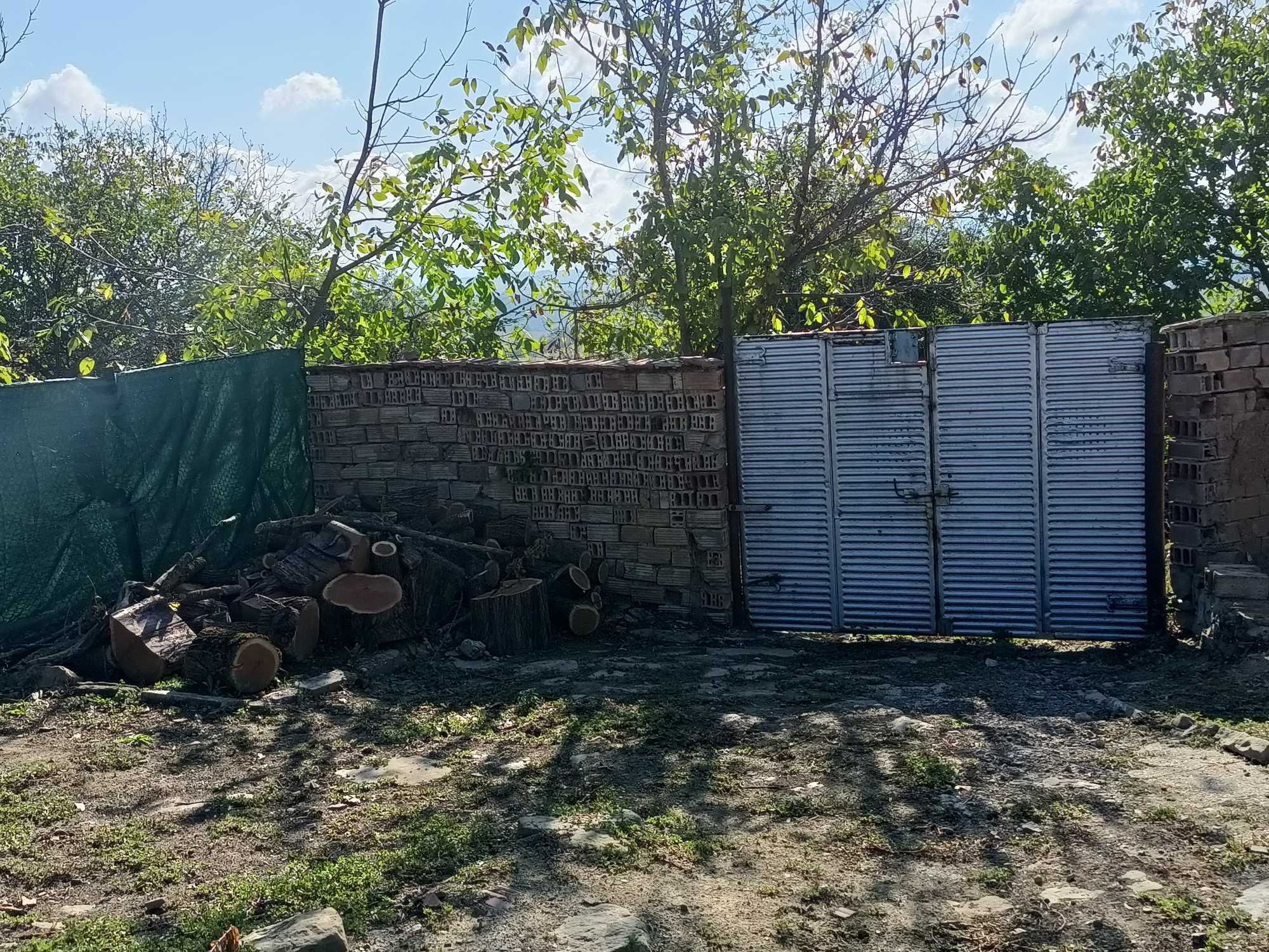 Продавам къща в село Черни Бряг община Антоново