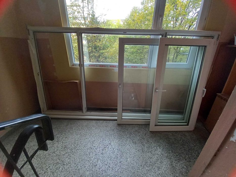 ПВЦ дограма(прозорец) ,трикамерна Rehau,двоен стъклопакет.