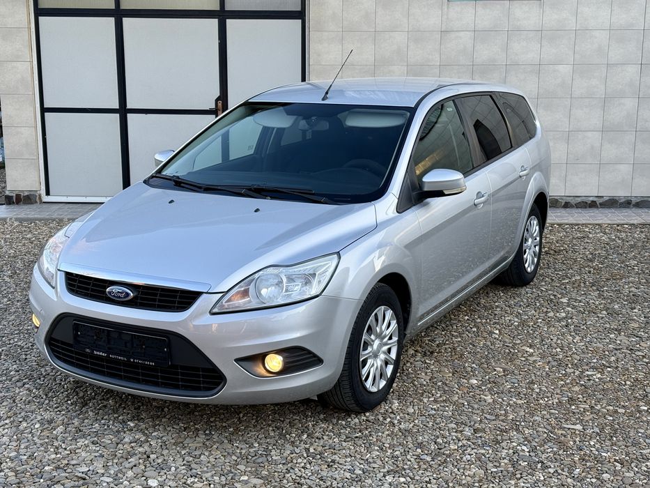 Ford Focus 1.6 benzina/ euro 5/ dublu clima/ scaun electric/ Germania