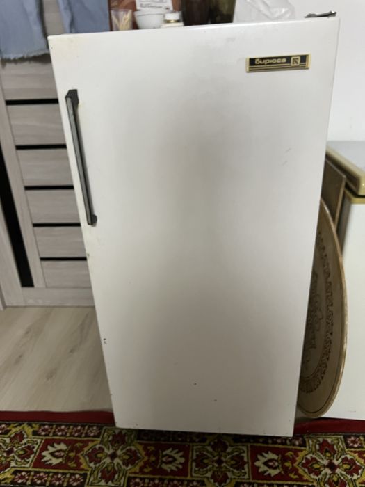 Продается холодильник бирюса в отличном состоянии