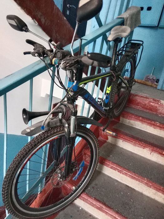 Велосипед с красной