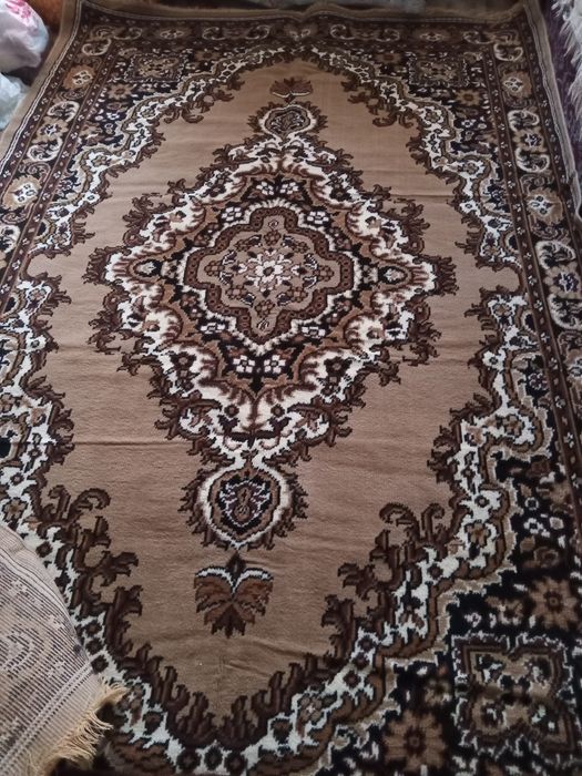 Продам красивый современный ковёр разм. 3×2метра