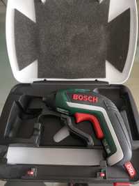 Vând șurubelnița Bosch iox, cu acumulator integrat