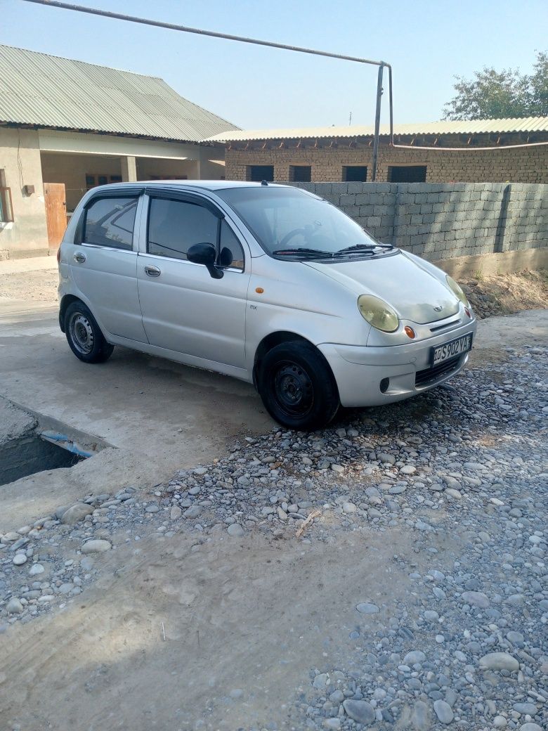 Mashina yaxshi xolatda minishga tayyor motor hadavoy aybi yoq