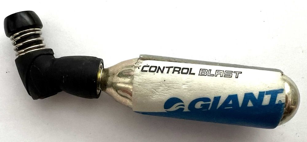насос для велосипеда Giant Control Blast