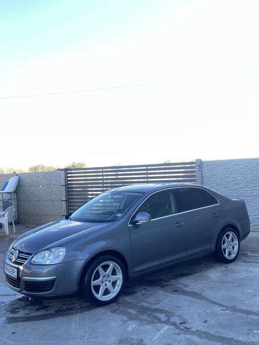 Vând Jetta 1,9 TDI