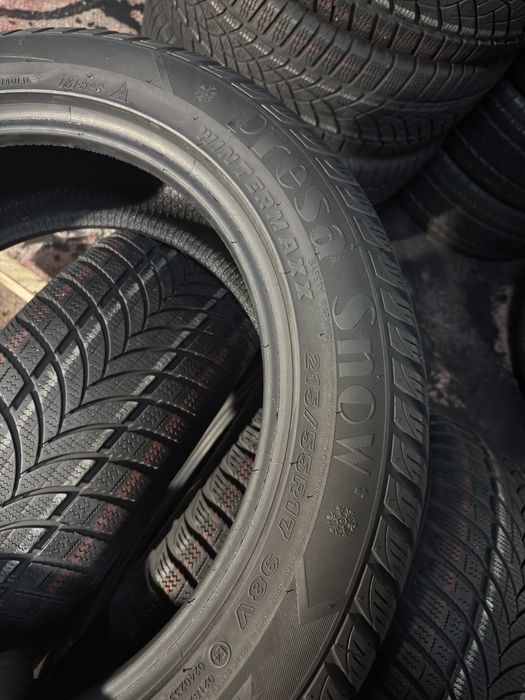 215/55R17 98V Maxxis  făcute în Taiwan DOT20 6-7mm stare foarte buna