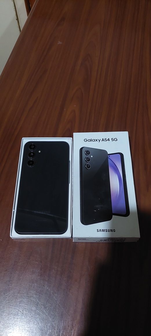 Samsung Galaxy A54 5G 8/128GB Black за 175 у.е!