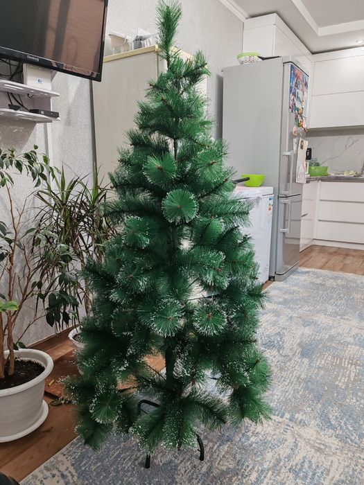 Продам новогоднюю ёлку