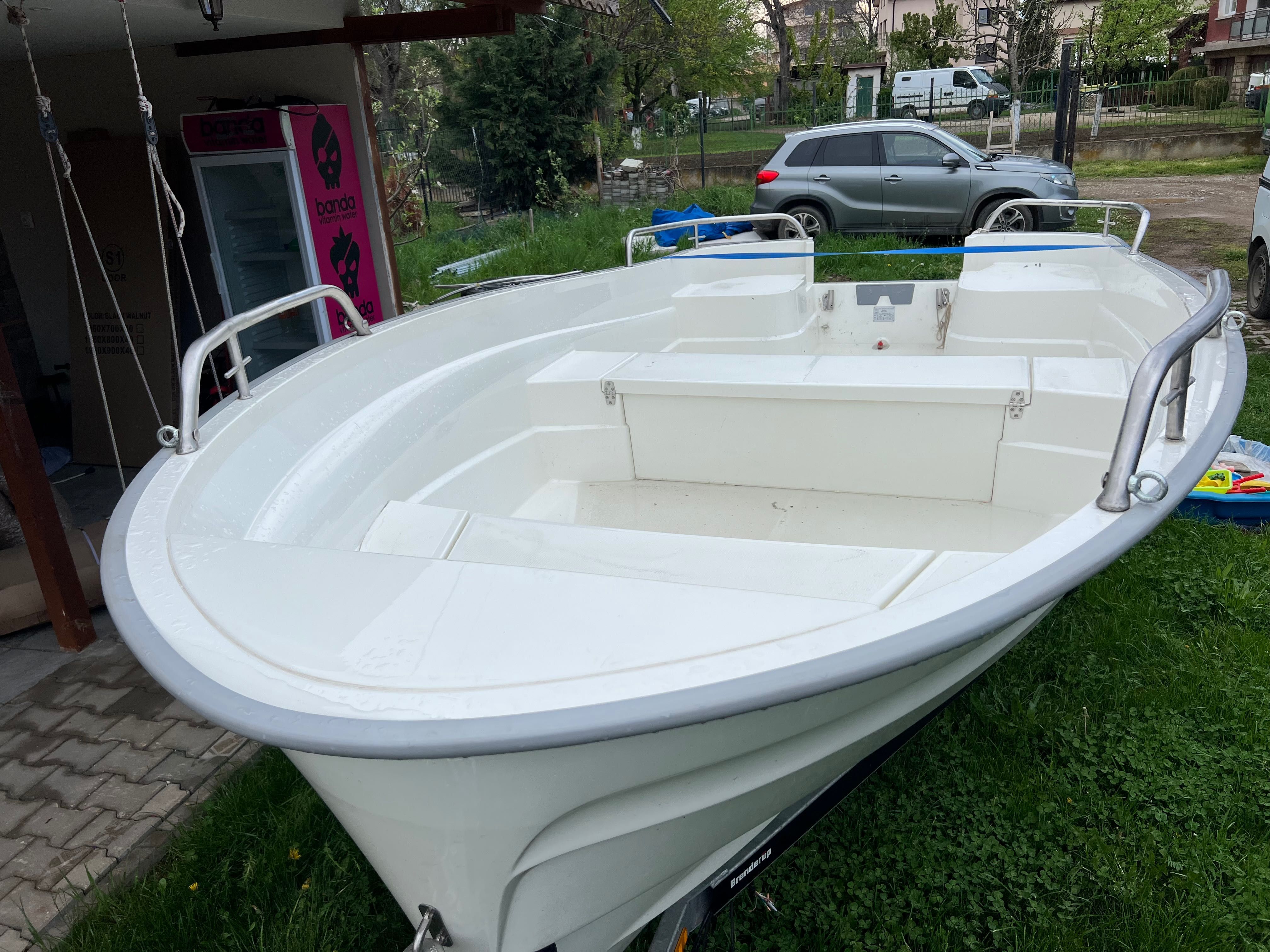 Pegazus 450 рибарска лодка