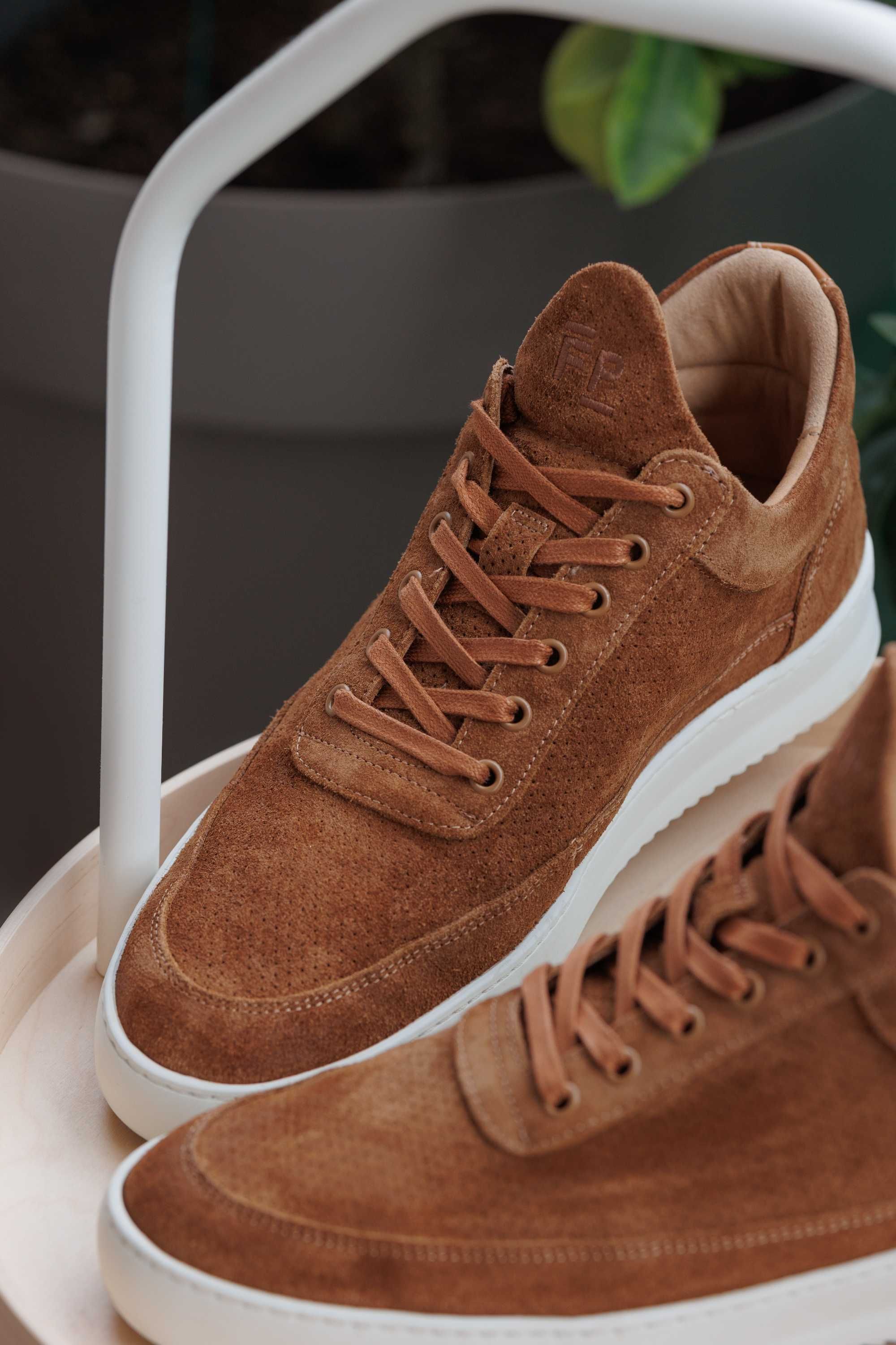 Filling Pieces Low Top Perforated Organic Brown 42
