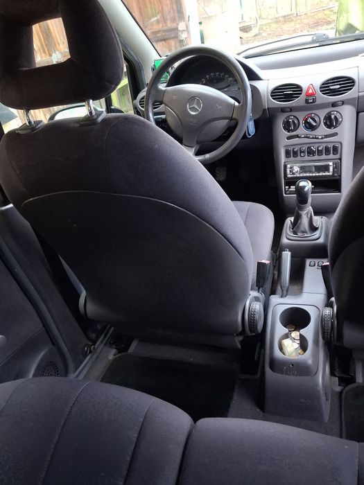 Mercedes A140 economică, întreținută, perfectă pentru oraș