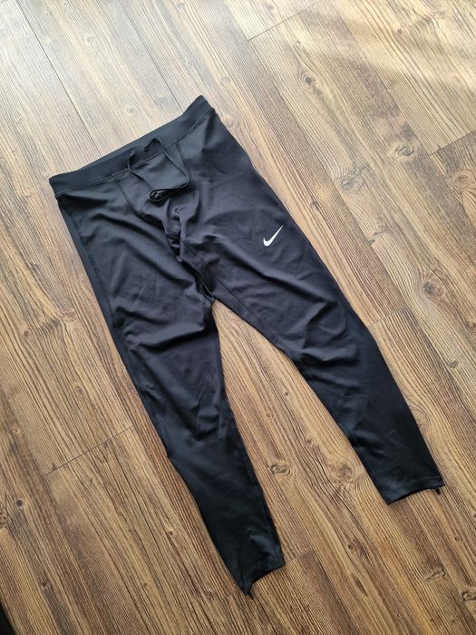 Страхотен  мъжки клин NIKE размер M