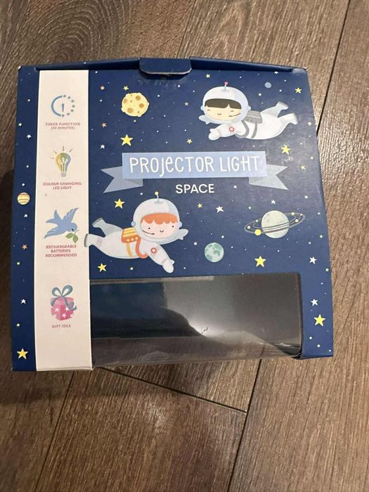A little lovely company: Детска лампа прожектор - Космос