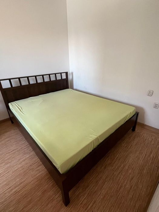 Двухместная кровать