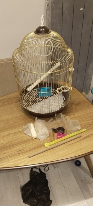 Клетка практически новая