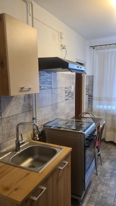 Închiriez apartament 2 camere