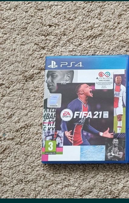 Vând FIFA 21 pentru consola PS4