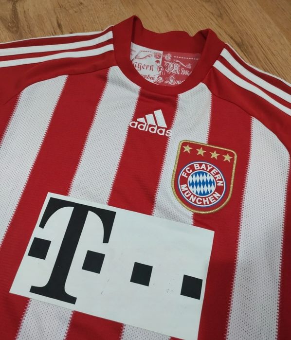 Tricou Adidas Bayern München mărimea 176cm (S)