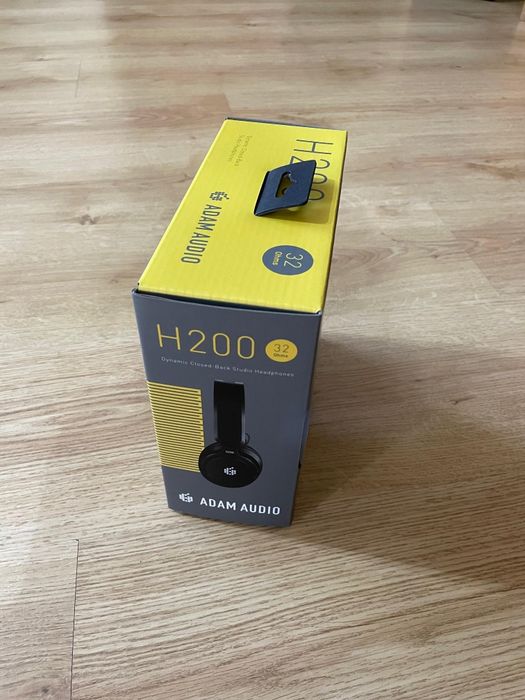 Vand casti studio Adam Audio H200