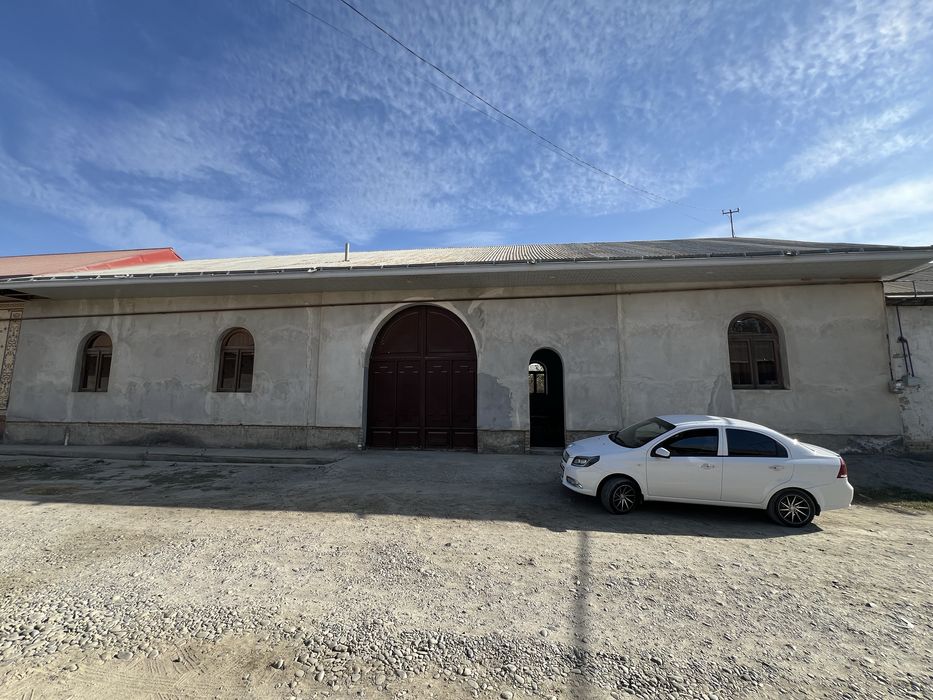 Қаттакўргонда 8 хонали шароитли уй сотилади