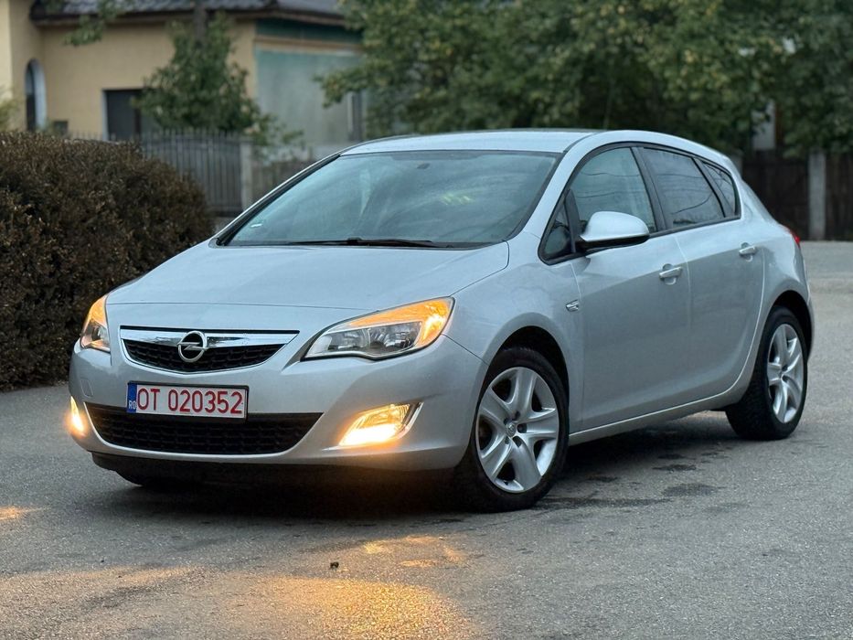 Opel Astra J 1.4 Turbo Euro.5/2011