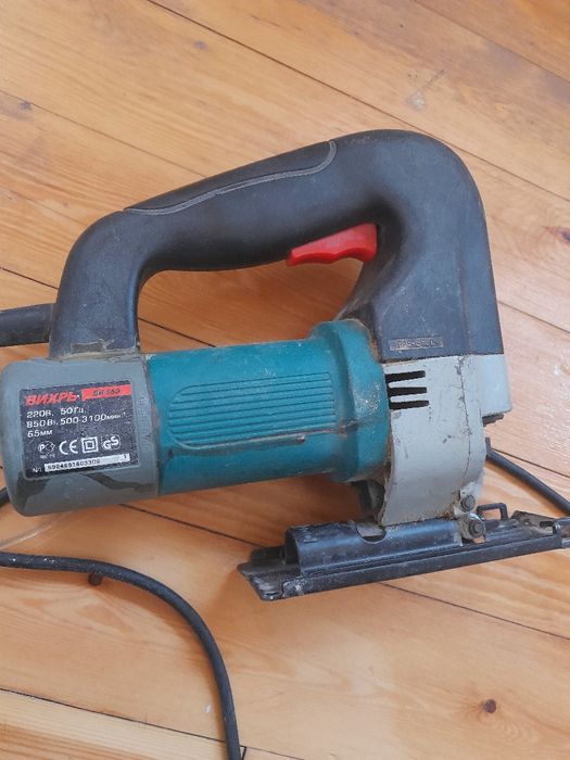 Электролобзик б.у,рабочий