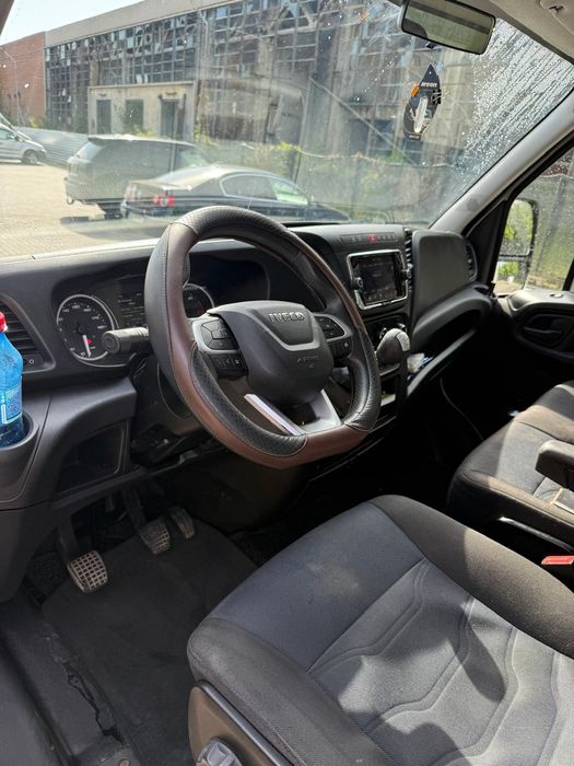 Vand Iveco 3.0, Lift hidraulic