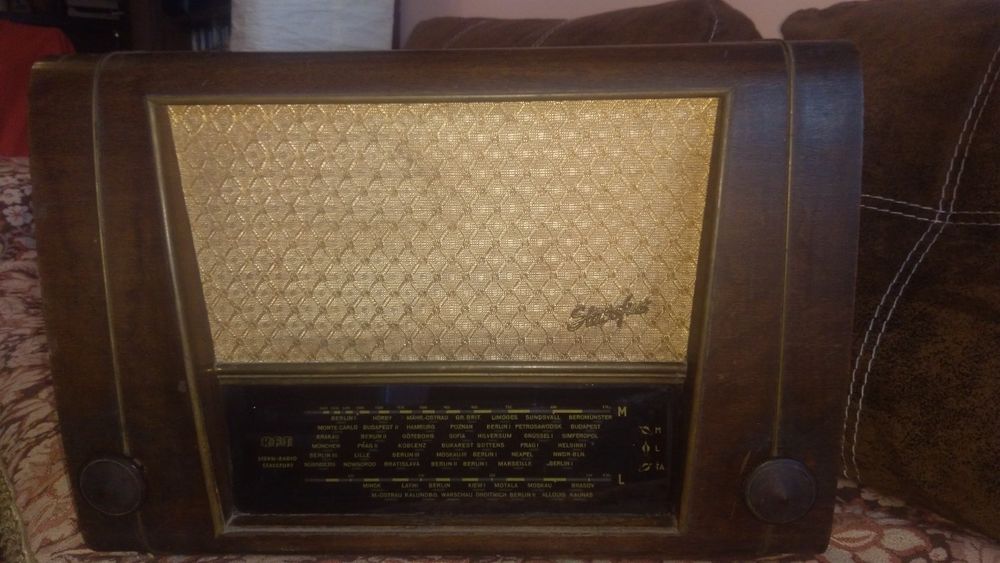 Ретро радио RFT - Super 4Е67, модел 1952 год.