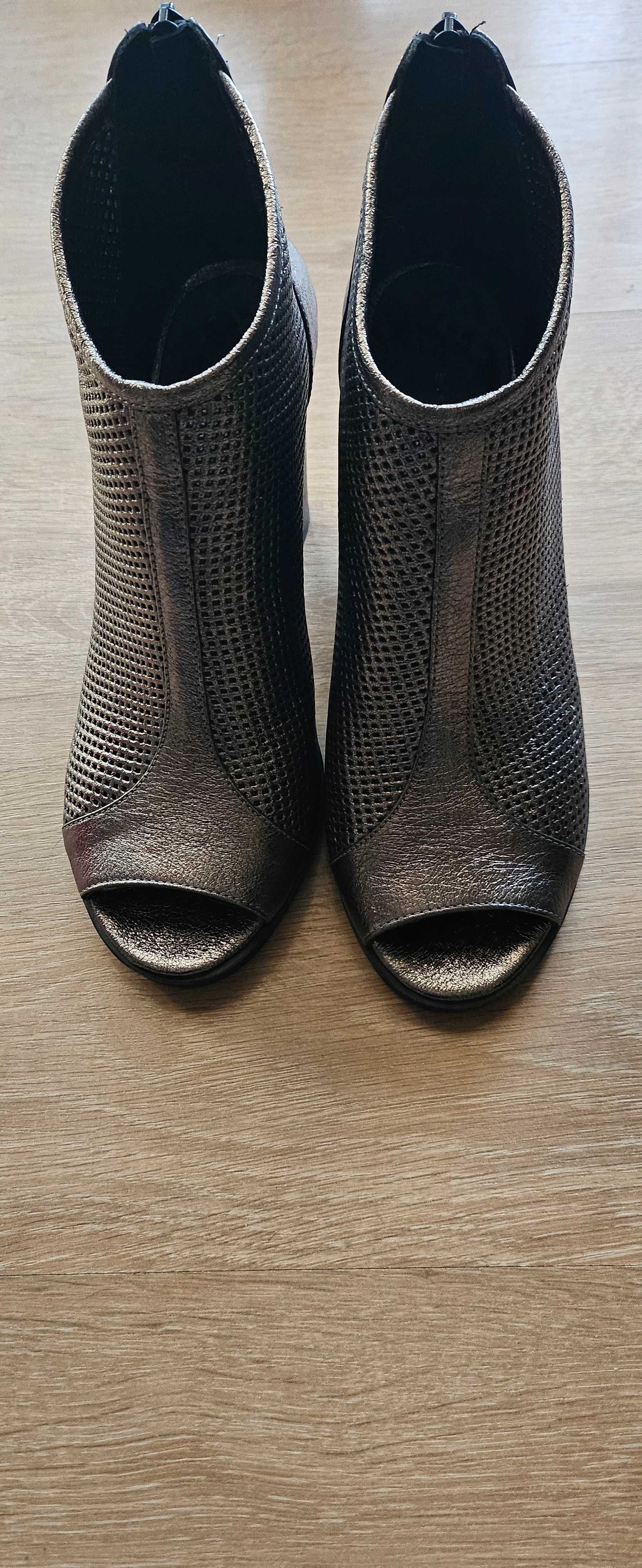 Pantofi toc gros