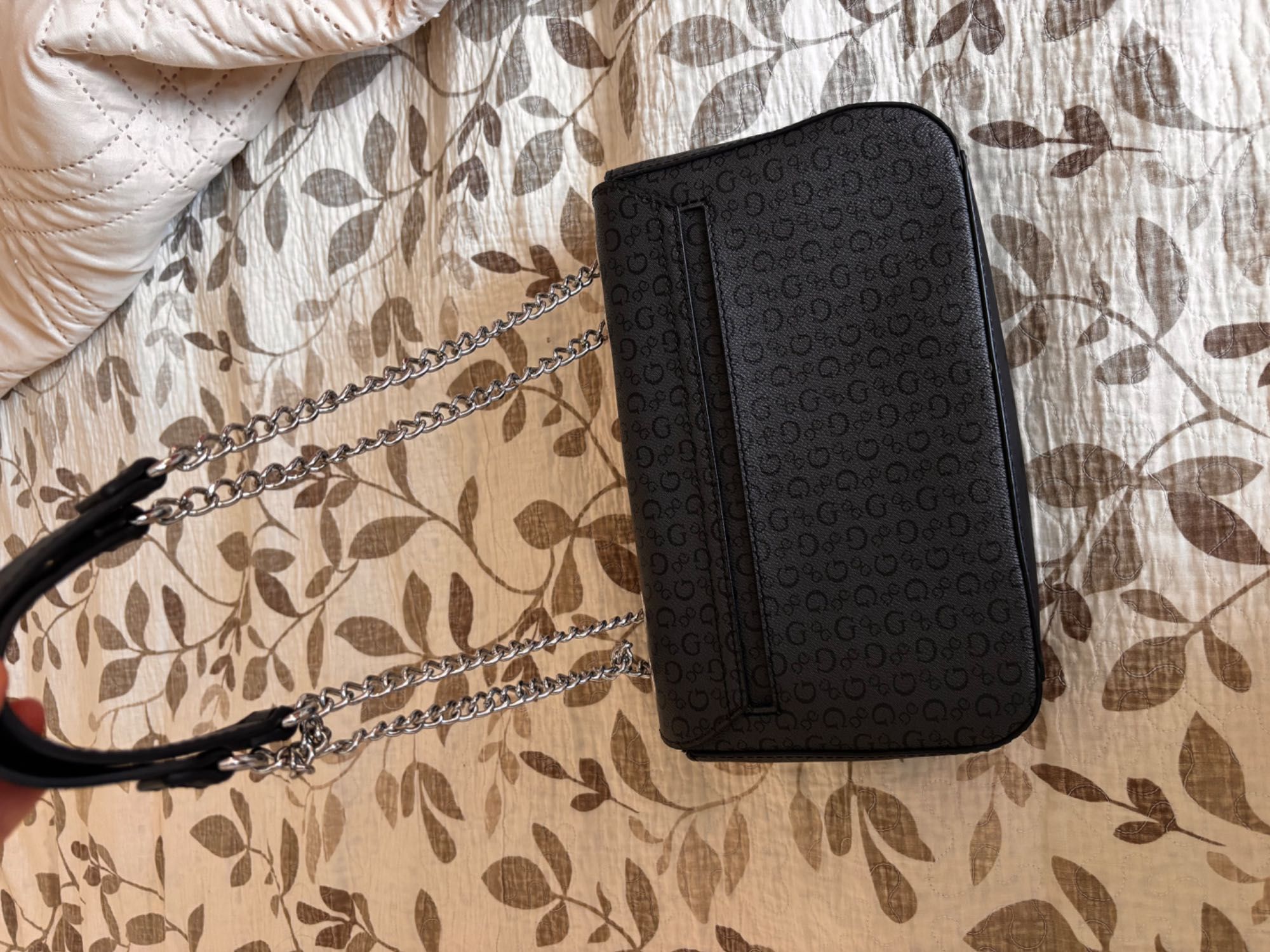 Дамска чанта guess