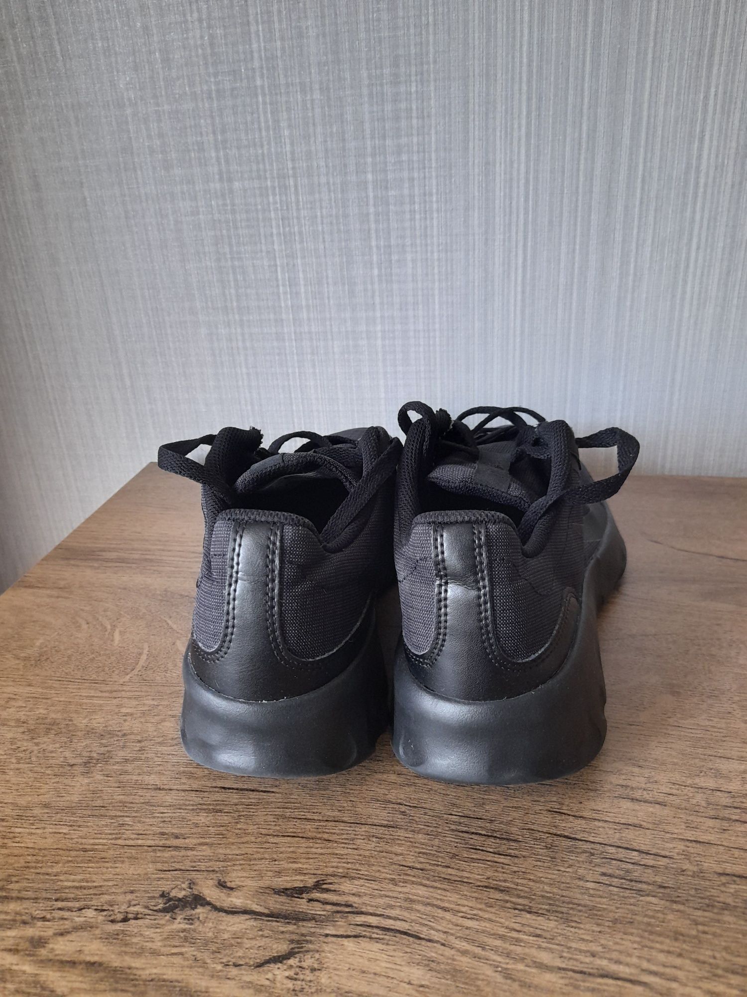 Nike маратонки 40 номер.
