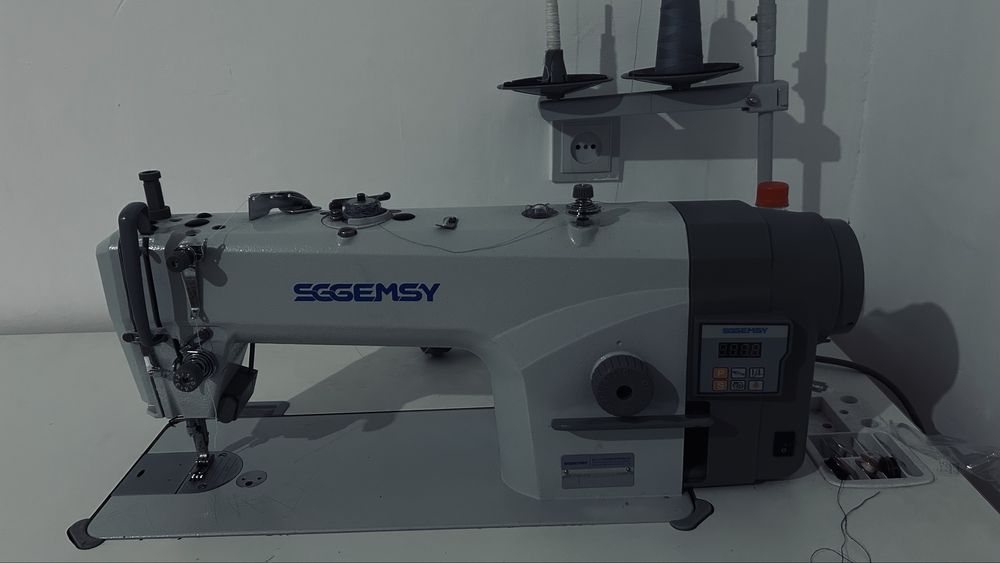 Швейная машинка продается