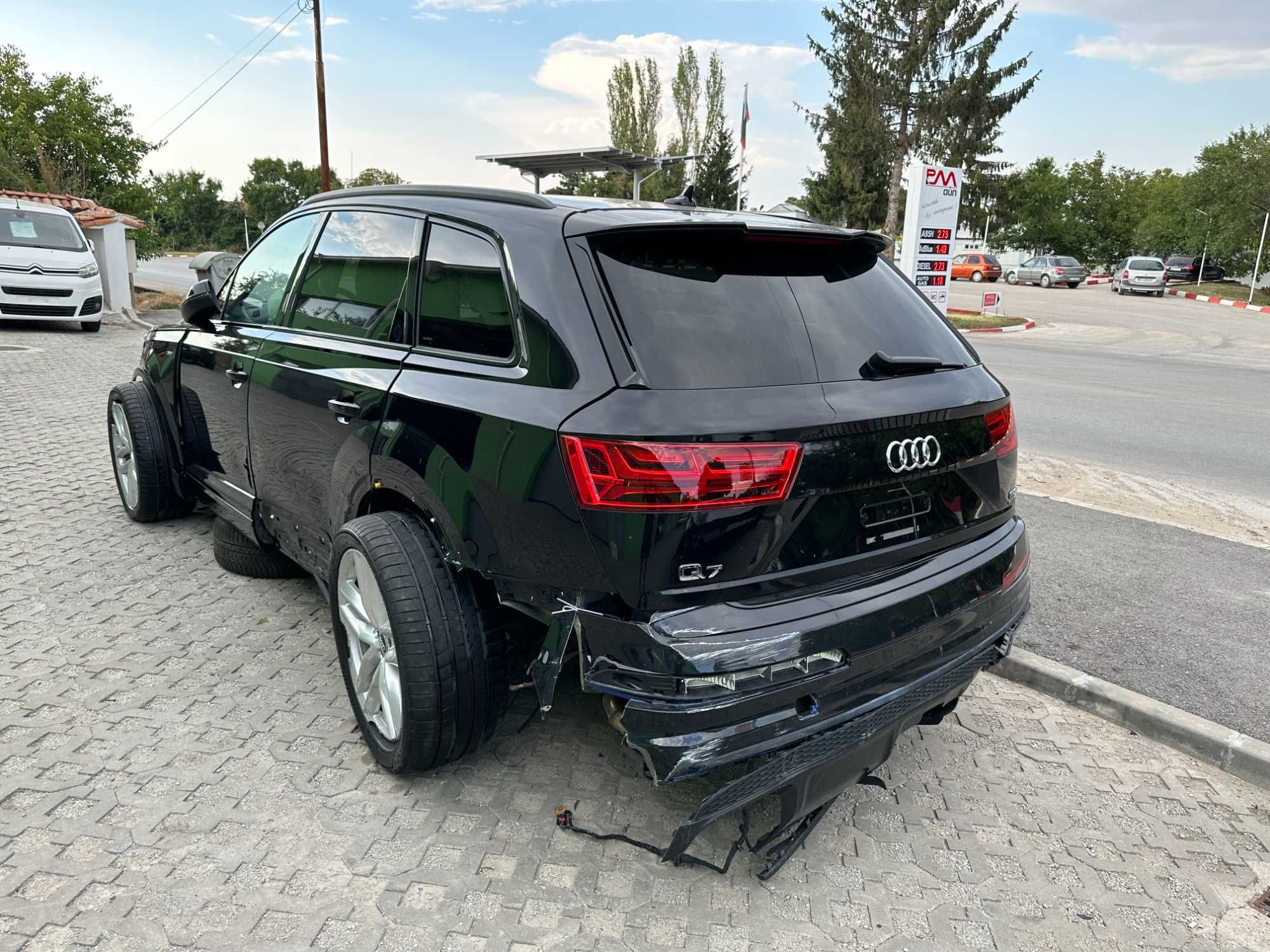 Audi Q7 3.0TFSI На Части