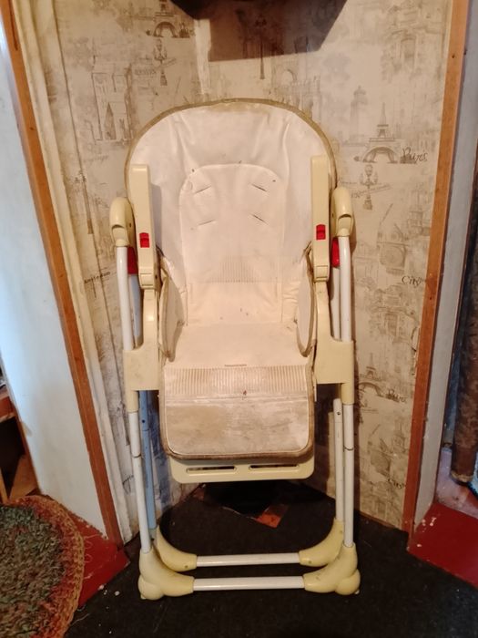 Срочно продам стульчик для кормления