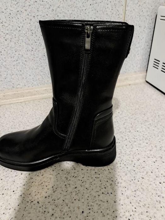 Новые зимние сапоги натуральная кожа, подьем не подошел