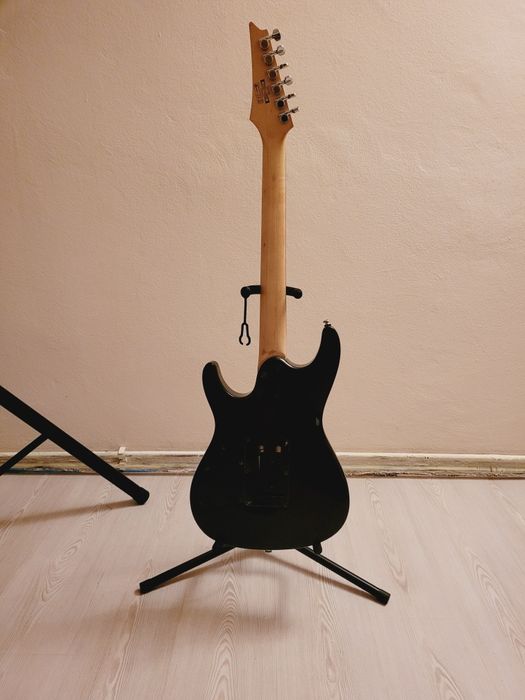 Vând chitară Ibanez