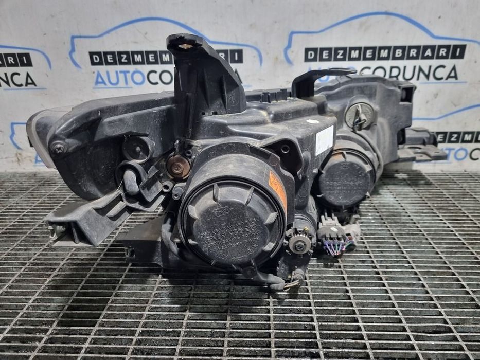 Far Stanga Mitsubishi Outlander III 2012 - 2015 SUV 4 Usi (1225) Xenon