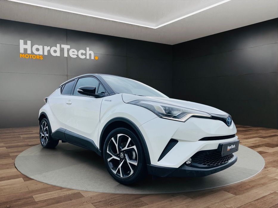Toyota C-HR TOYOTA C-HR 1.8 Hybrid FWD e-CVT - 122CP Echipare Style Bi-Tone