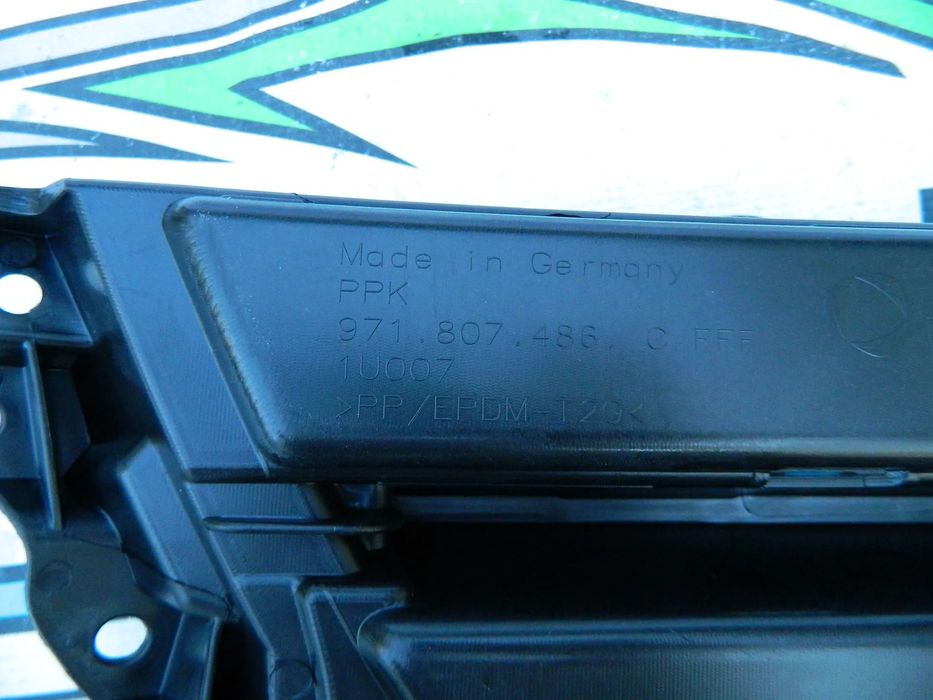 Grila fata dreapta PORSCHE Panamera 971 model 2016-2020 cod  971807486 C