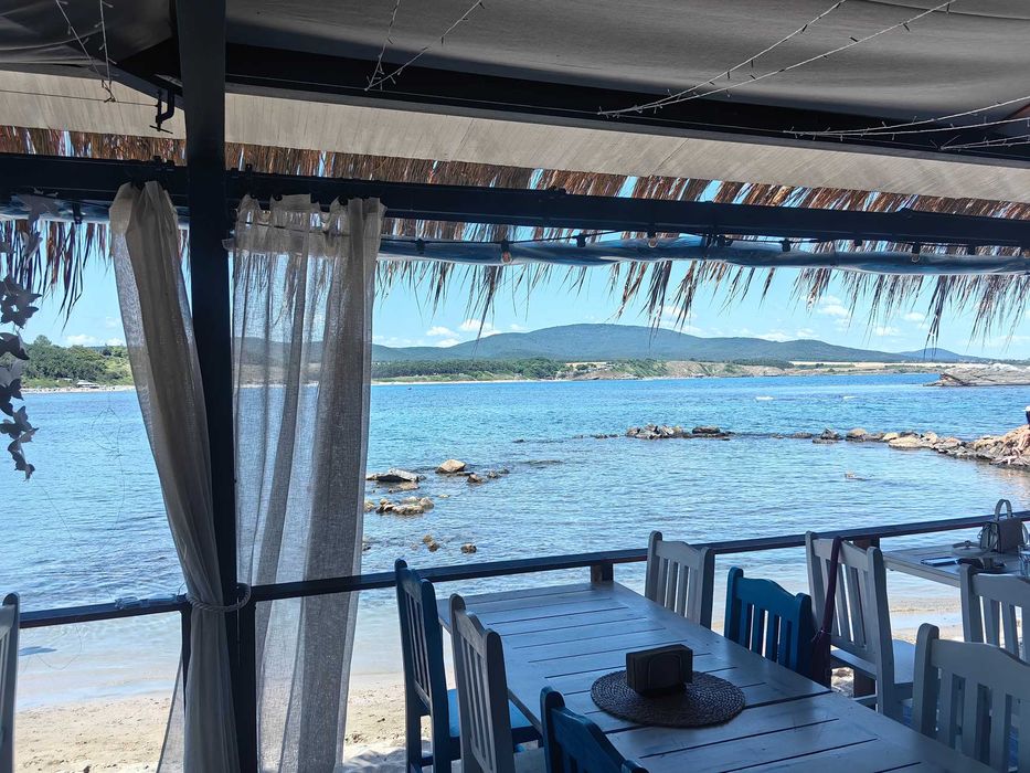 Уютен дом на брега на морето с уникална гледка