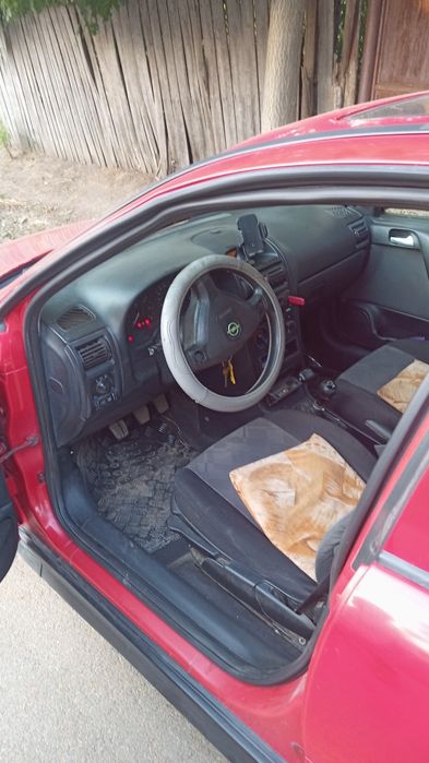 Opel Astra 2000 rosu