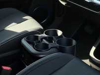 Продавам къпхолдър (cupholder) за ioniq 5