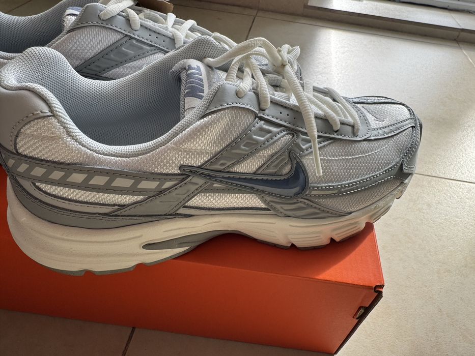 Nike обувки Initiator