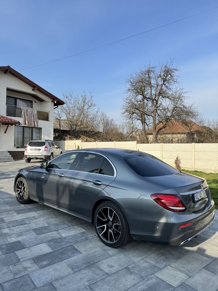 Mercedes E220, Amg, butoane, istoric, multibeam, camere 360