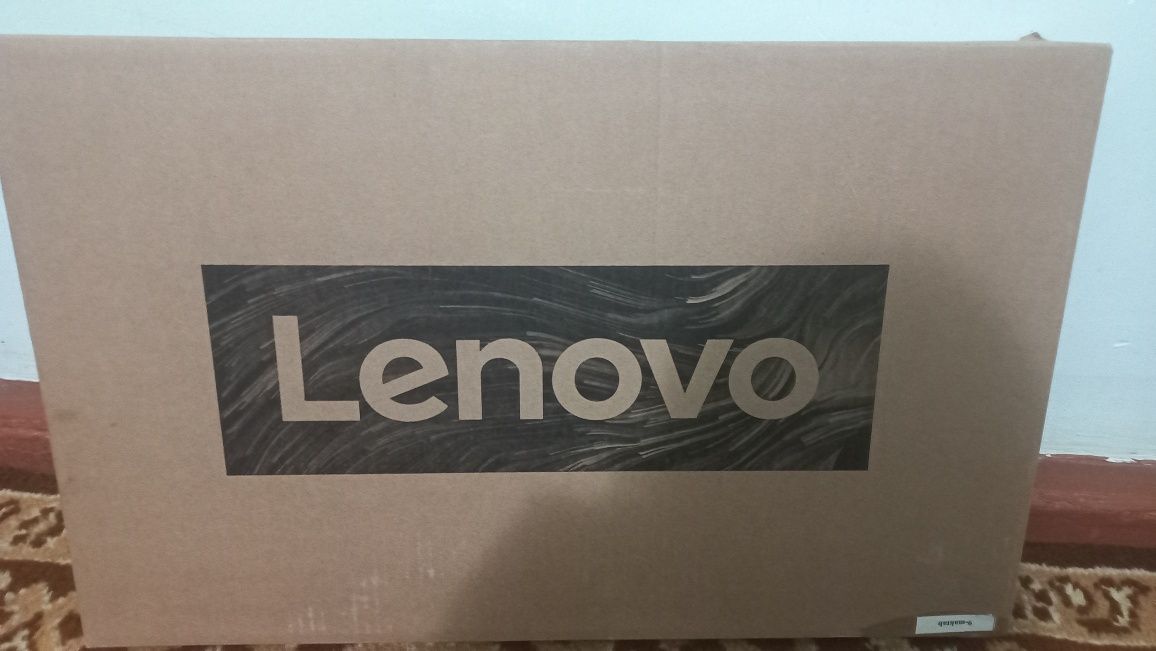 Yangi "Lenovo" noutbugi sotiladi