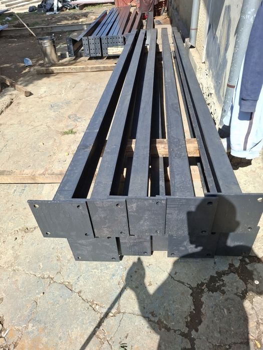 Hale metalice din stoc