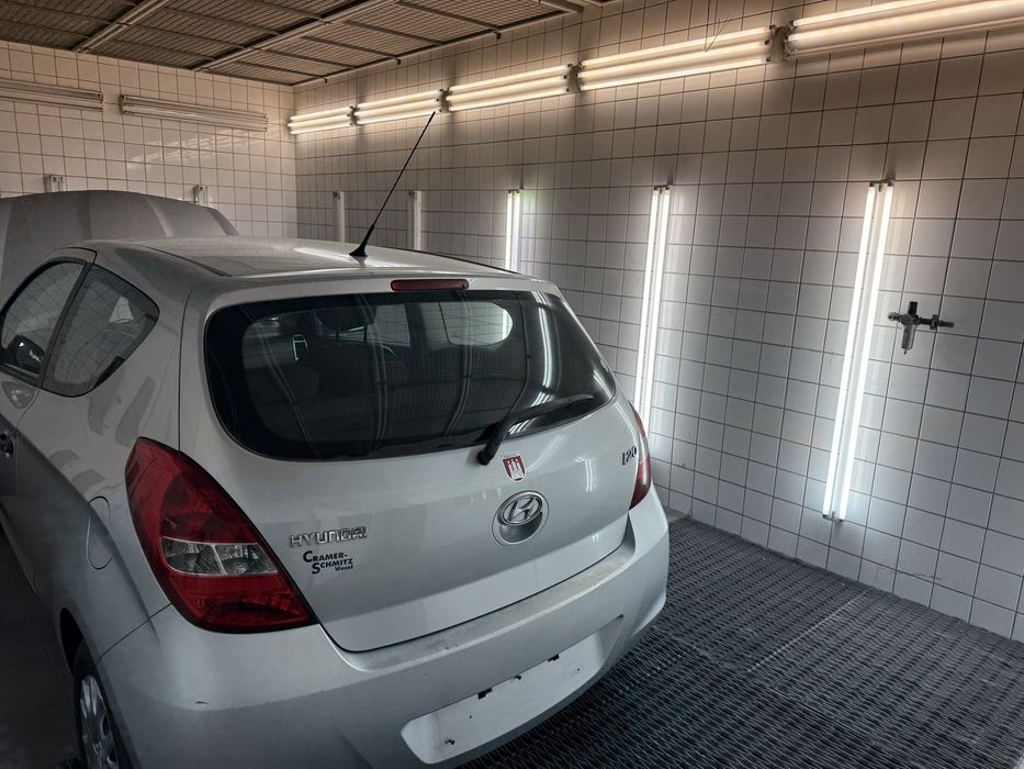 Продавам работеща бояджийска камера