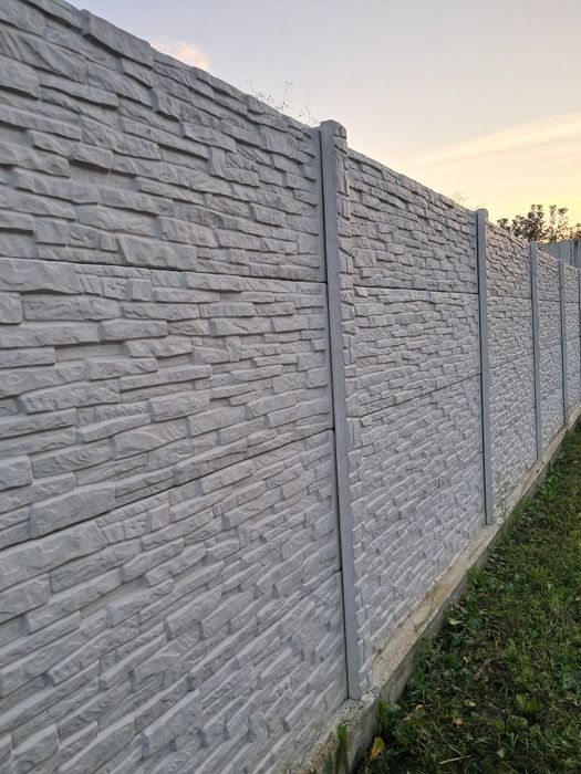 Gard din placi beton