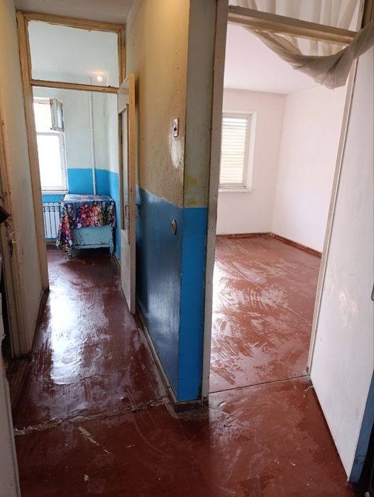 Toshkent Viloyati Chirchik shaxar 3 mikrarayonda joylashgan 1 xonalik